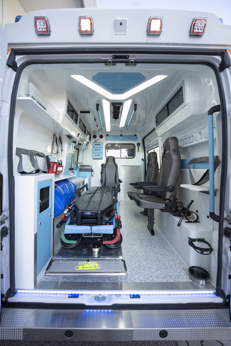 interno-allestimento-ambulanza-quadra01 interno-allestimento-ambulanza-quadra01